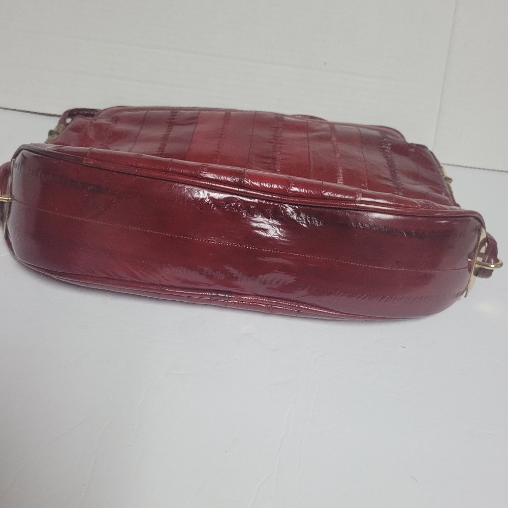 VINTAGE Elegant Red EEL SKIN Leather Made In Korea Shoulder Bag - Picture 7 of 16